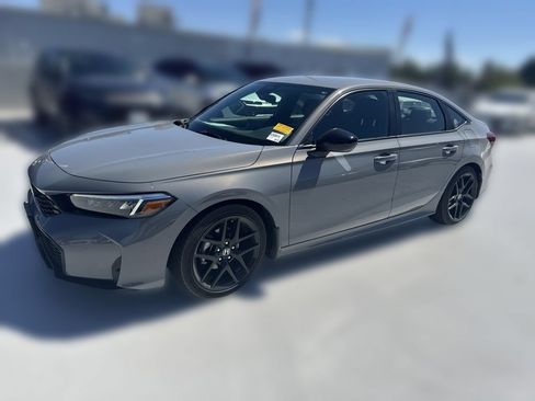 Used 2025 Honda Civic Sport image 4