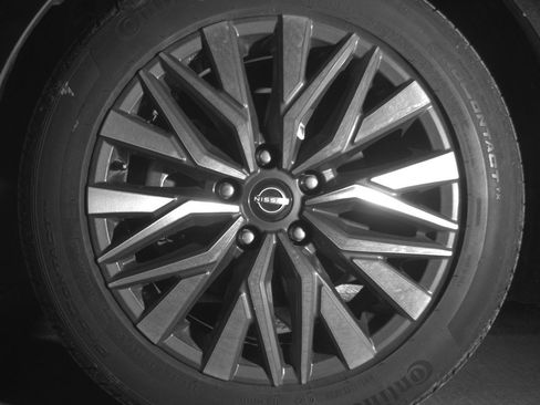 Used 2025 Nissan Altima 2.5 SV image 12