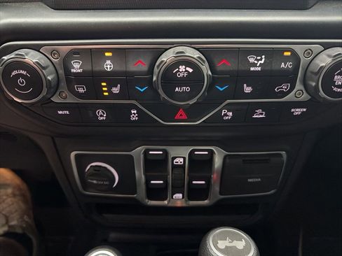 Used 2021 Jeep Wrangler Unlimited Sahara w/ Safety Group AWD/4WD image 12