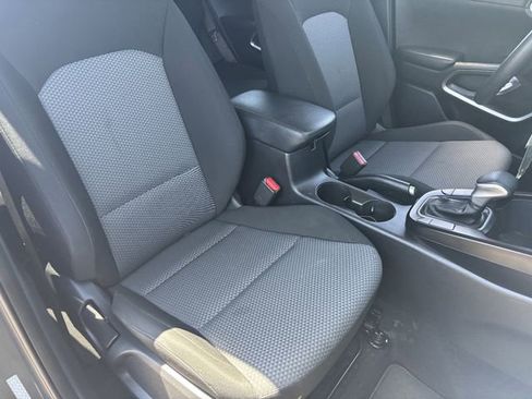 Used 2023 Kia Soul LX w/ Option Group 015 FWD image 10