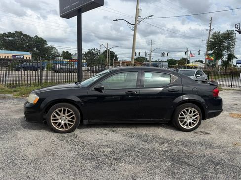 Used 2014 Dodge Avenger SE FWD image 1