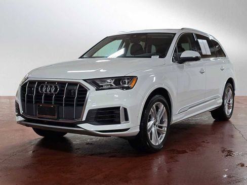 Used 2023 Audi Q7 3.0T Premium Plus image 3