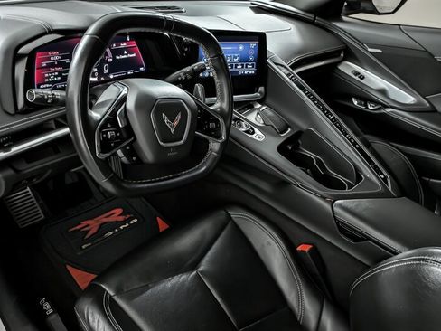 Used 2021 Chevrolet Corvette Stingray Coupe w/ Z51 Performance Package image 20