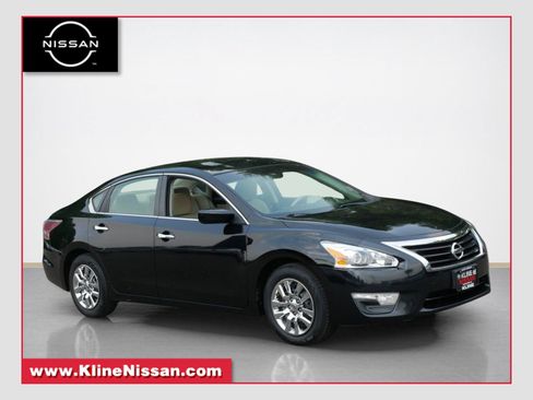 Used 2015 Nissan Altima 2.5 S FWD image 1