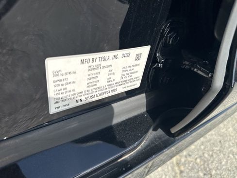 Used 2023 Tesla Model S Plaid image 38