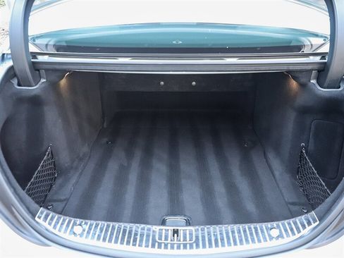 Used 2017 Mercedes-Benz S 550 Sedan image 37