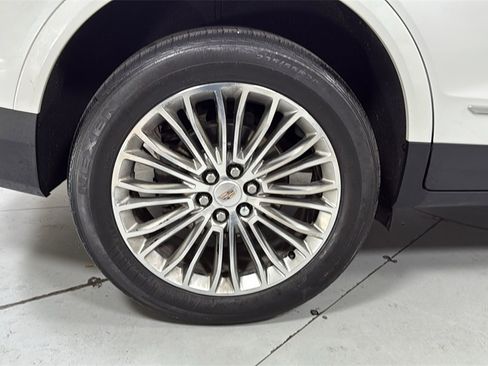 Used 2019 Cadillac XT5 Luxury image 22