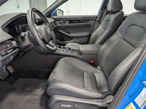 Used 2023 Honda Civic Sport Touring image 4
