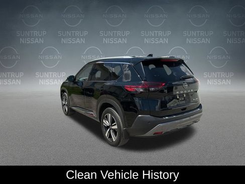 Used 2023 Nissan Rogue SL AWD/4WD image 3