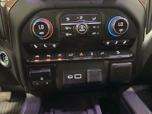 Certified 2020 Chevrolet Silverado 1500 High Country w/ Technology Package AWD/4WD image 11