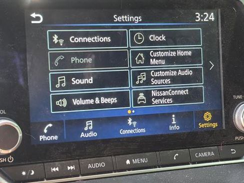 Used 2024 Nissan Sentra SR w/ SR Premium Package FWD image 23