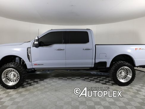 Used 2024 Ford F250 Limited w/ FX4 Off-Road Package image 9