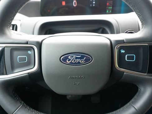Used 2025 Ford Expedition Active RWD image 26