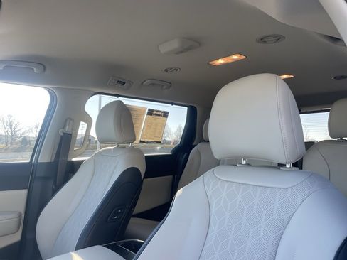 Certified 2026 Kia Carnival EX image 21