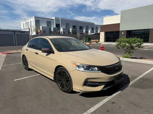 Used 2017 Honda Accord Sport image 7