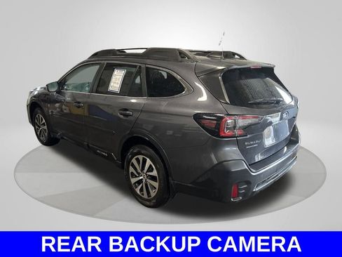 Used 2022 Subaru Outback Premium image 8