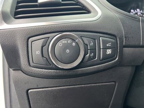 Used 2022 Ford Edge ST w/ Equipment Group 401A image 10