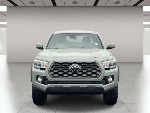 Used 2023 Toyota Tacoma TRD Off-Road AWD/4WD image 9