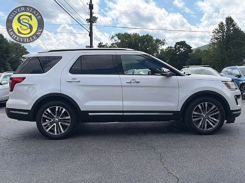 Used 2018 Ford Explorer Platinum AWD/4WD image 7