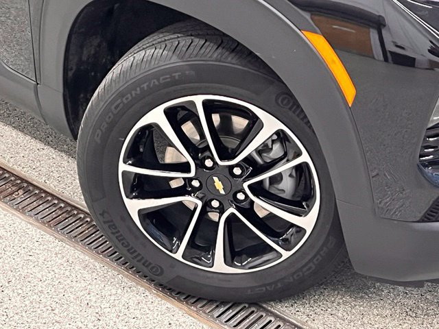 Certified 2025 Chevrolet TrailBlazer LT AWD/4WD image 25