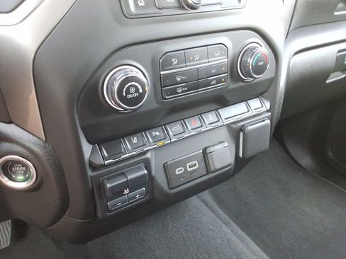Certified 2025 Chevrolet Silverado 2500 Custom w/ Custom Value Package AWD/4WD image 33