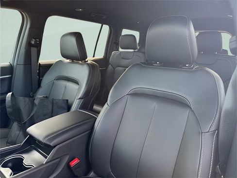 New 2025 Jeep Grand Cherokee L Limited image 23