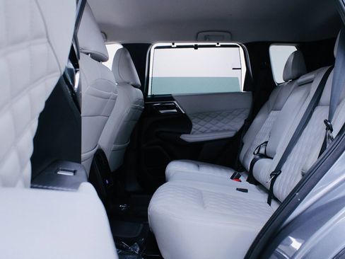 Used 2023 Mitsubishi Outlander SEL image 22