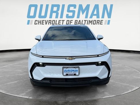 New 2026 Chevrolet Equinox EV LT image 8