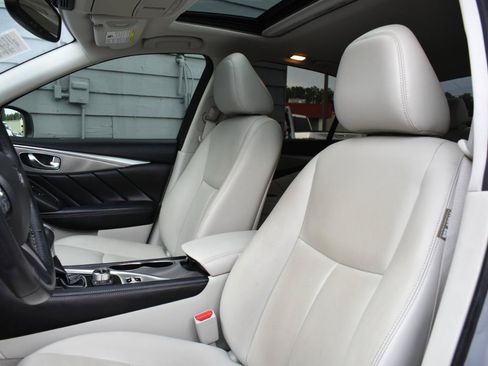 Used 2017 INFINITI Q50 3.0t Premium RWD image 24