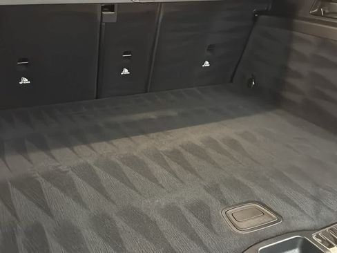 New 2026 Mercedes-Benz GLE 580 4MATIC image 33