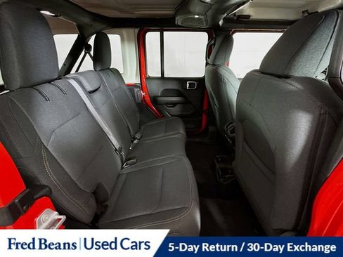 Used 2026 Jeep Wrangler Unlimited Sahara AWD/4WD image 33