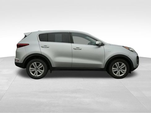 Used 2018 Kia Sportage LX AWD/4WD image 39