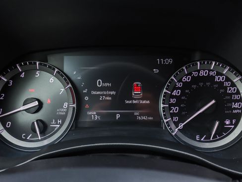 Used 2020 Toyota Highlander XLE image 7