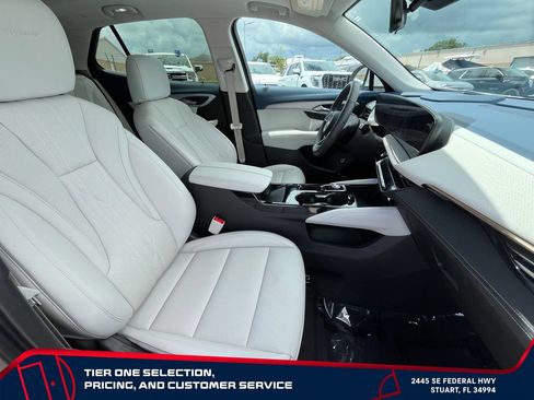 Used 2025 Buick Envision Avenir AWD/4WD image 20