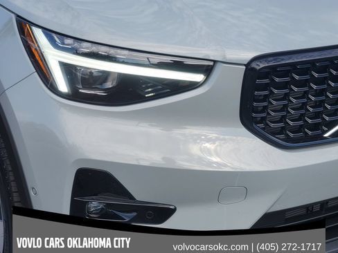 Used 2026 Volvo XC40 B5 Plus w/ Protection Package Premier AWD/4WD image 8