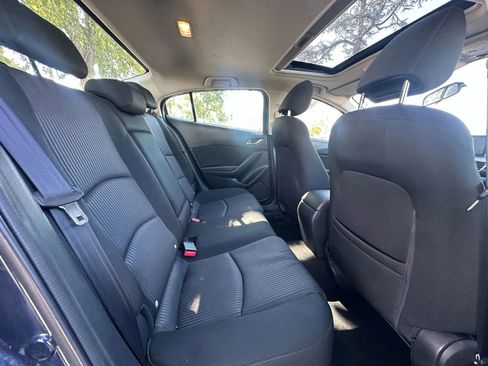 Used 2015 MAZDA MAZDA3 i Touring w/ Technology Package image 10