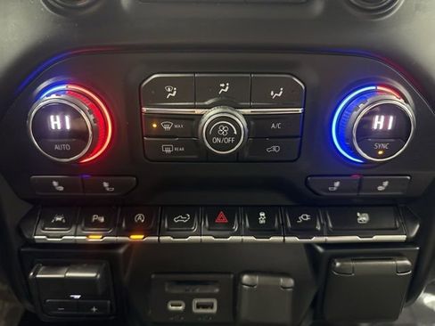 Used 2020 Chevrolet Silverado 1500 LT w/ All-Star Edition image 43