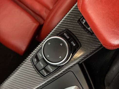 Used 2015 BMW M4 Convertible image 34