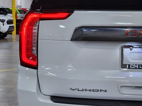 Used 2023 GMC Yukon XL AT4 image 20