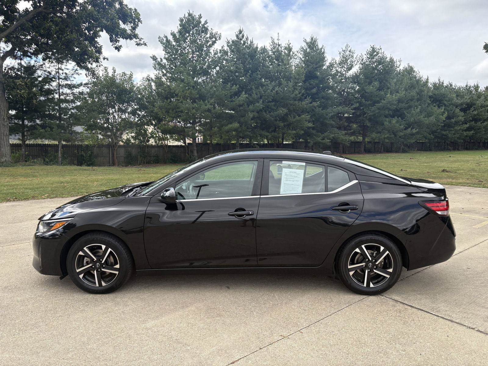 Used 2024 Nissan Sentra SV FWD image 18