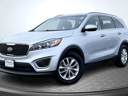 Used 2016 Kia Sorento LX w/ LX Convenience Package