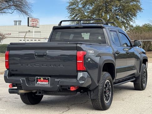 Used 2024 Toyota Tacoma TRD Off-Road image 4