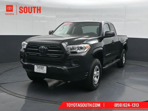 Used 2019 Toyota Tacoma SR image 6