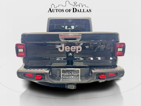 Used 2024 Jeep Gladiator Rubicon w/ Technology Group AWD/4WD image 7