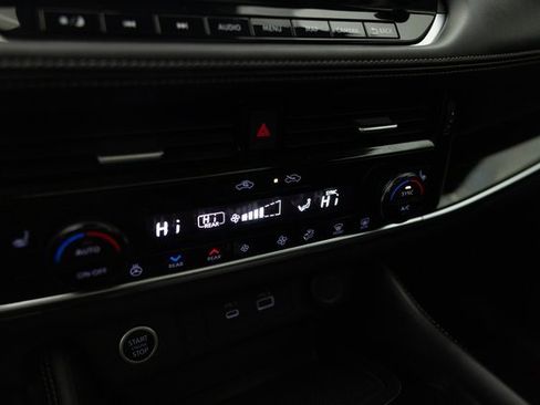 Used 2023 Nissan Rogue SL w/ SL Premium Package image 28