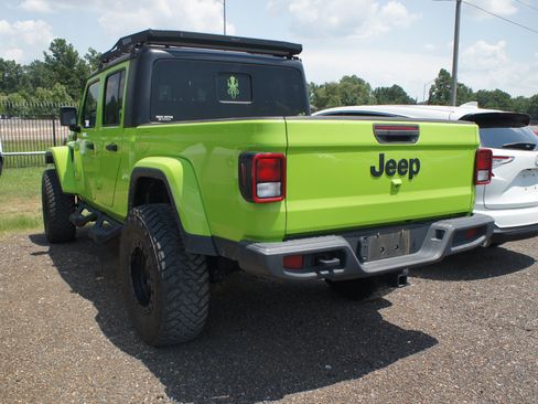 Used 2021 Jeep Gladiator Sport AWD/4WD image 6