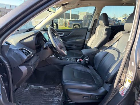 Used 2020 Subaru Forester Touring image 13
