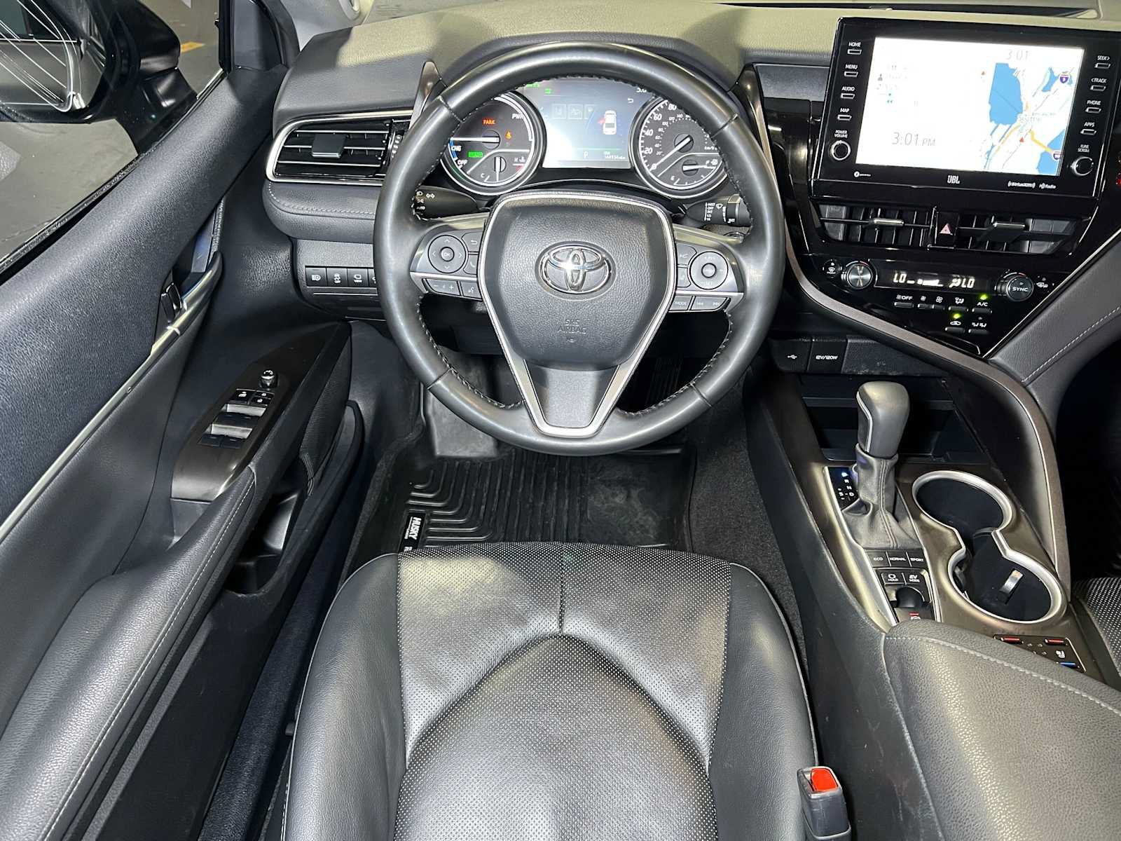 Used 2023 Toyota Camry XLE w/ Navigation Package FWD image 40