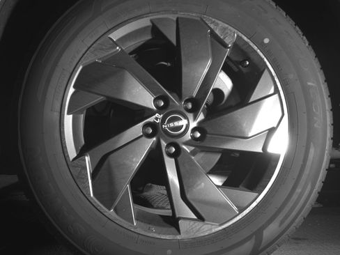 Used 2025 Nissan Rogue SV image 14