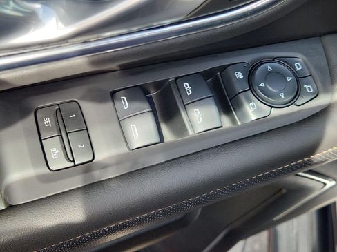 Used 2024 GMC Yukon AT4 w/ Technology Package AWD/4WD image 23